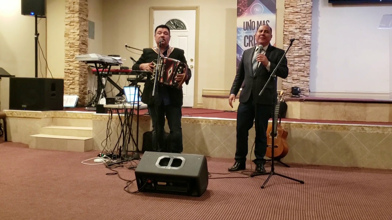 Fono Garc&iacute;a y Ely garcia cantado undia alavez