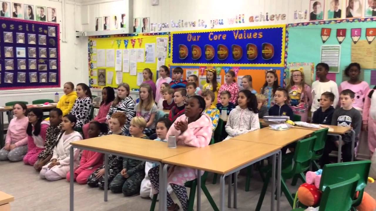 Benhurst School Choir singing When I'm Gone