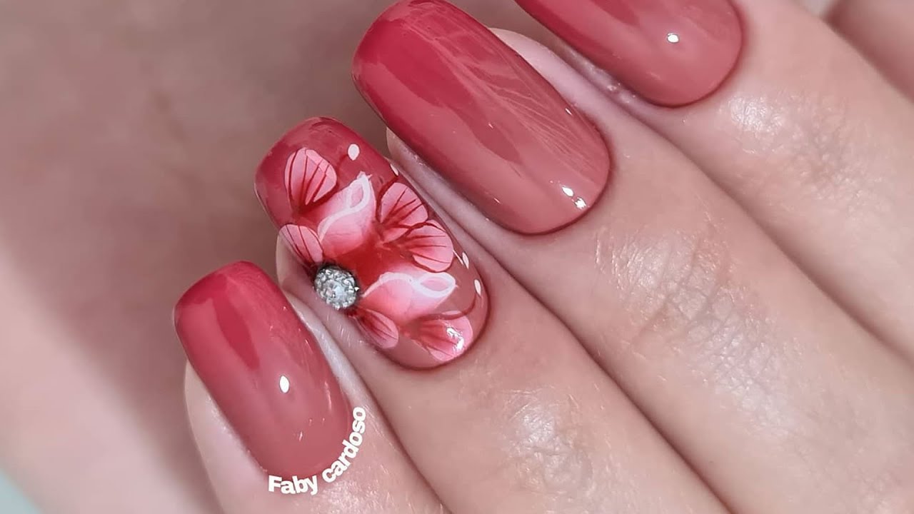 Como Faço Degradê Perfeitos nas Unhas com Decoração