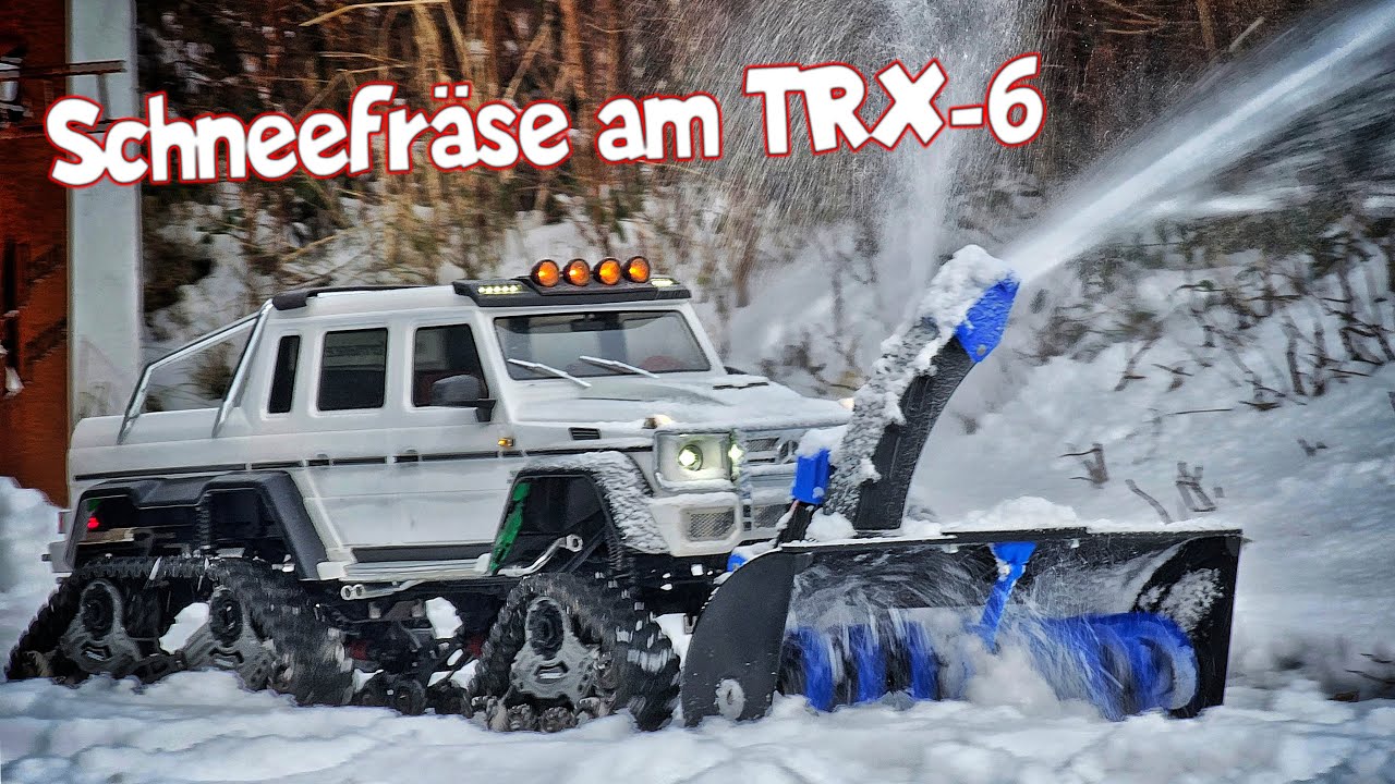 Mit Schneefräse und Ketten am TRX-6 ganze Einfahrt frei räumen. Ob uns das gelingt?
