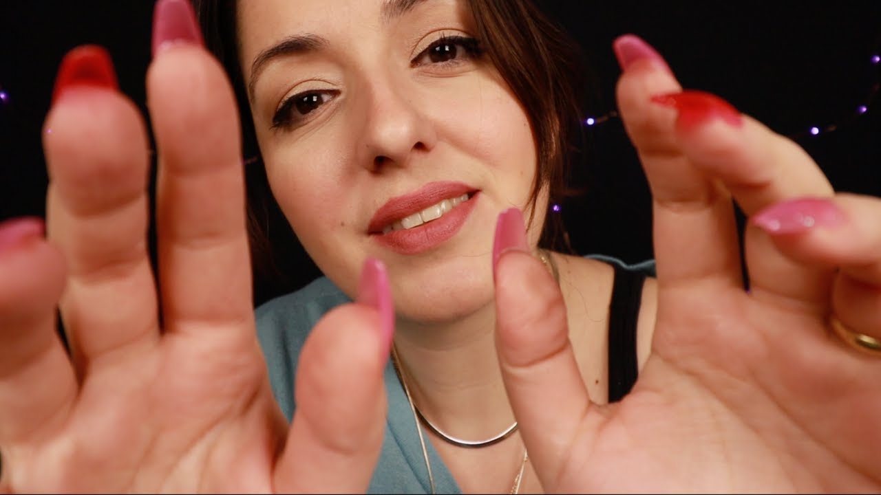 ASMR Türkçe | Yüzüne Dokun(m)uyorum | El Hareketleri & Ağız Sesleri (Kuru) Yakın Fısıltı Plucking