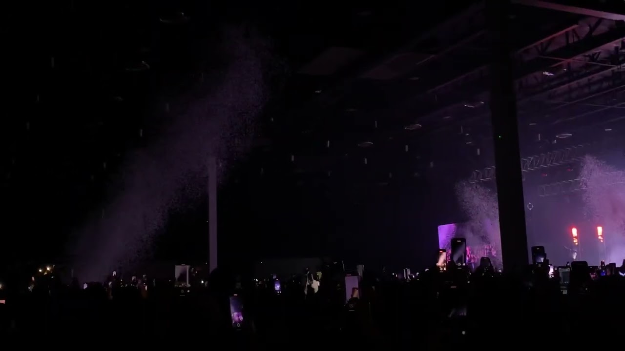 Daniel Caesar - Get You (LIVE IN MANILA)