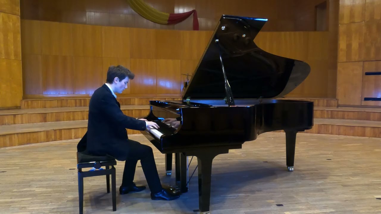 Turcu Petru Cătălin - Ludwig van Beethoven - 32 Variațiuni în do minor WoO80