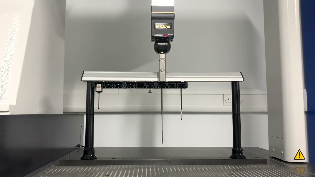CMM SP25 changing probe with parking