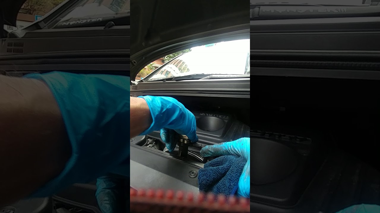 [DIY] 檢查偈油水（廣東話中英字幕) Hyundai H1@Mousefai's Workshop 【廣東話】