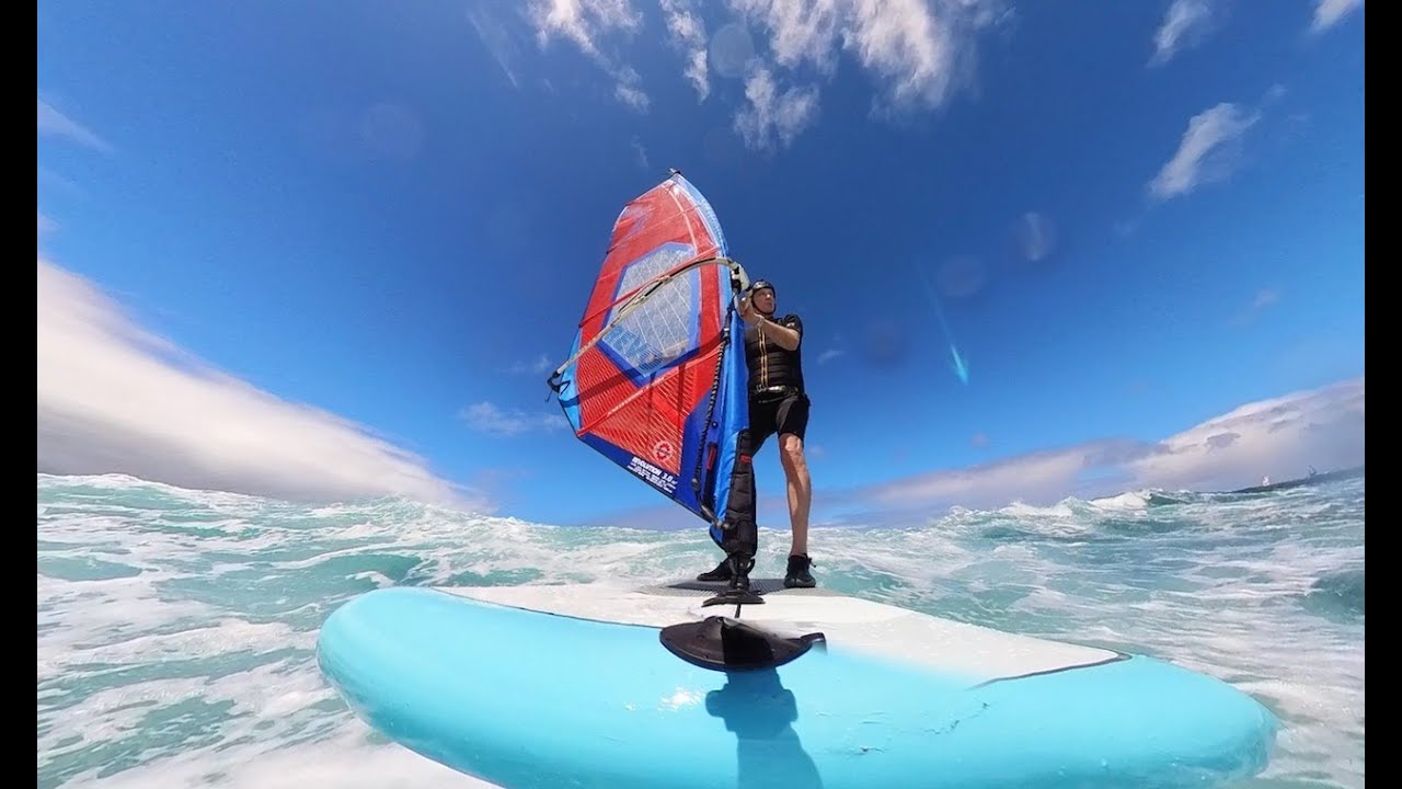 3.0 Windfoiling Reef Waves is Fun at Kanaha Maui