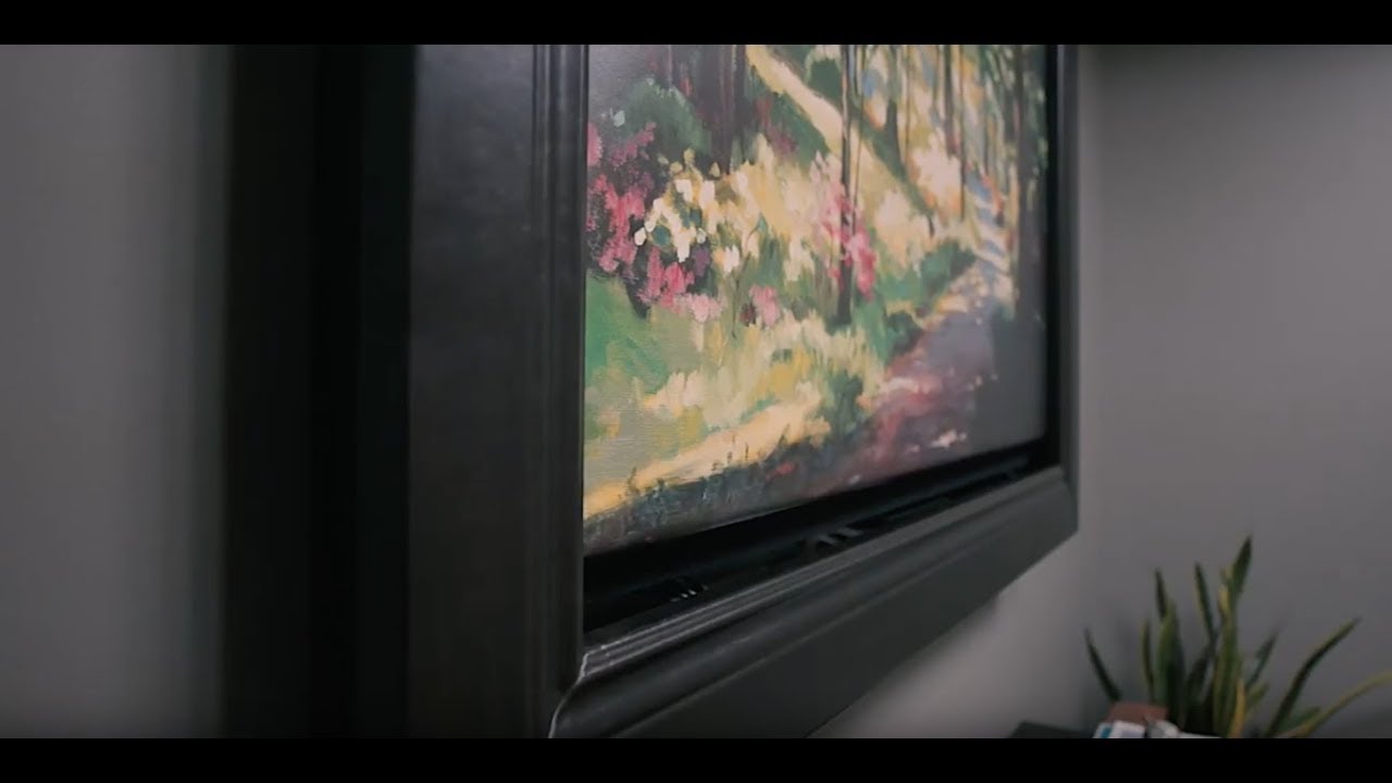 The Media D&eacute;cor Elite Moving Art Screen