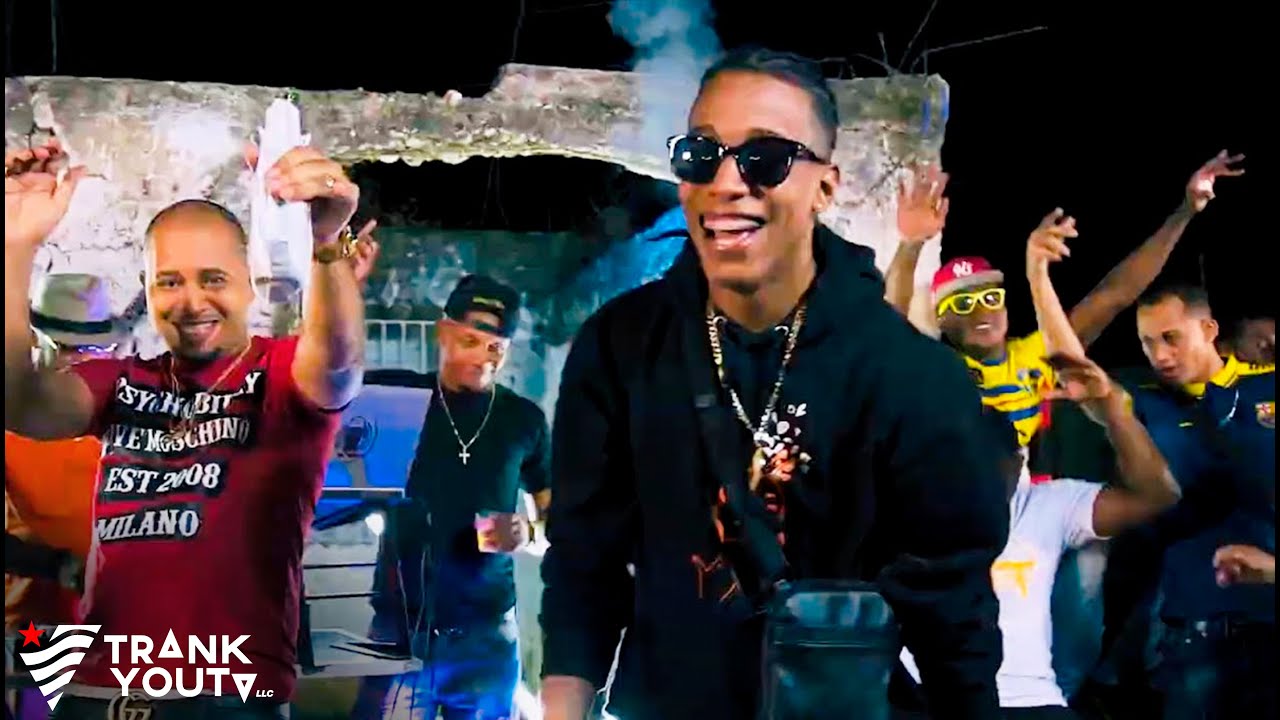 Nino Freestyle - EN ESTE CORO 🍻 Ft Tito El Artesano | Video Oficial Prod LeoRD
