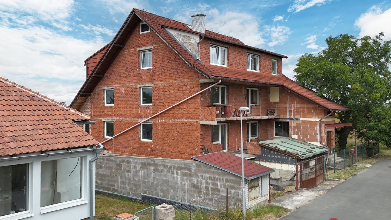 PRODEJ ROZESTAVĚNÉHO RODINNÉHO DOMU, JESENICE U PRAHY
