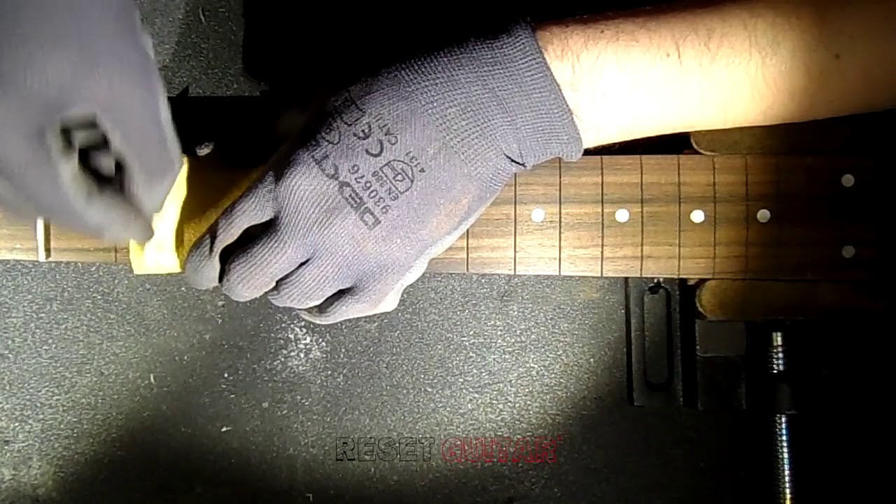 Cómo convertir un bajo de 4 cuerdas en un bajo fretless