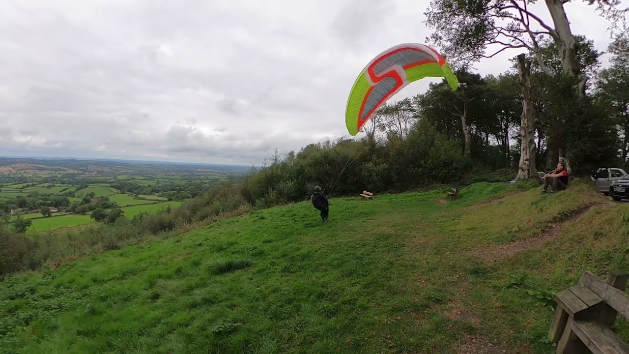 East Hill, Condors Site with the Worst Take-Off? Ian Anslow shows how to boss it!