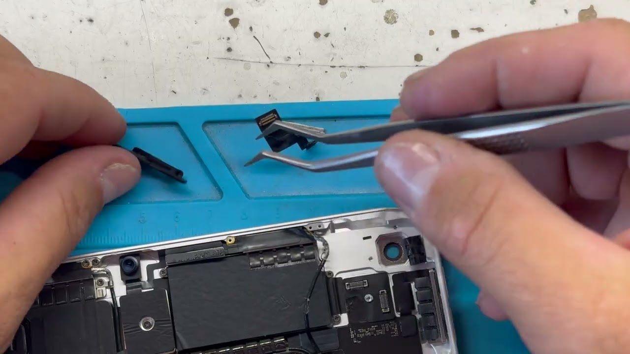 Ремонт застрявшей кнопки питания на iPad Air 5