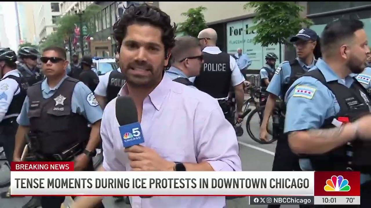 Multiple people detained in downtown Chicago ICE protests
