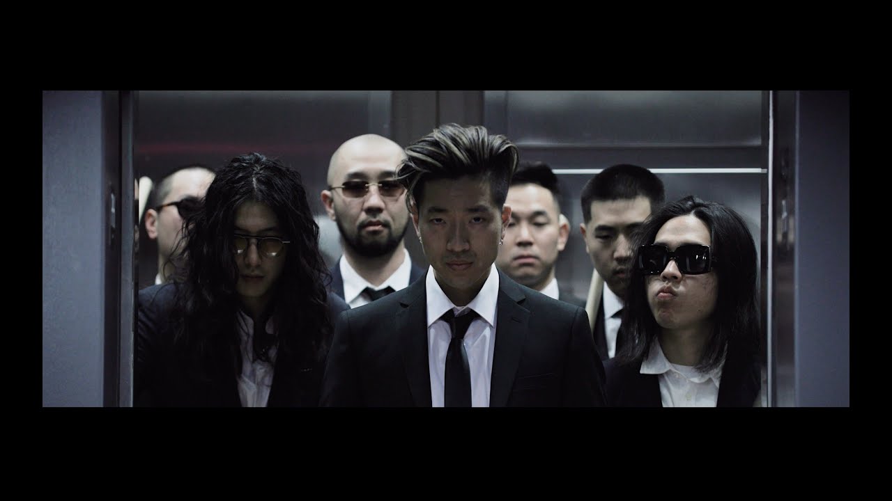 Junoflo - Sweatpants (Official Video)