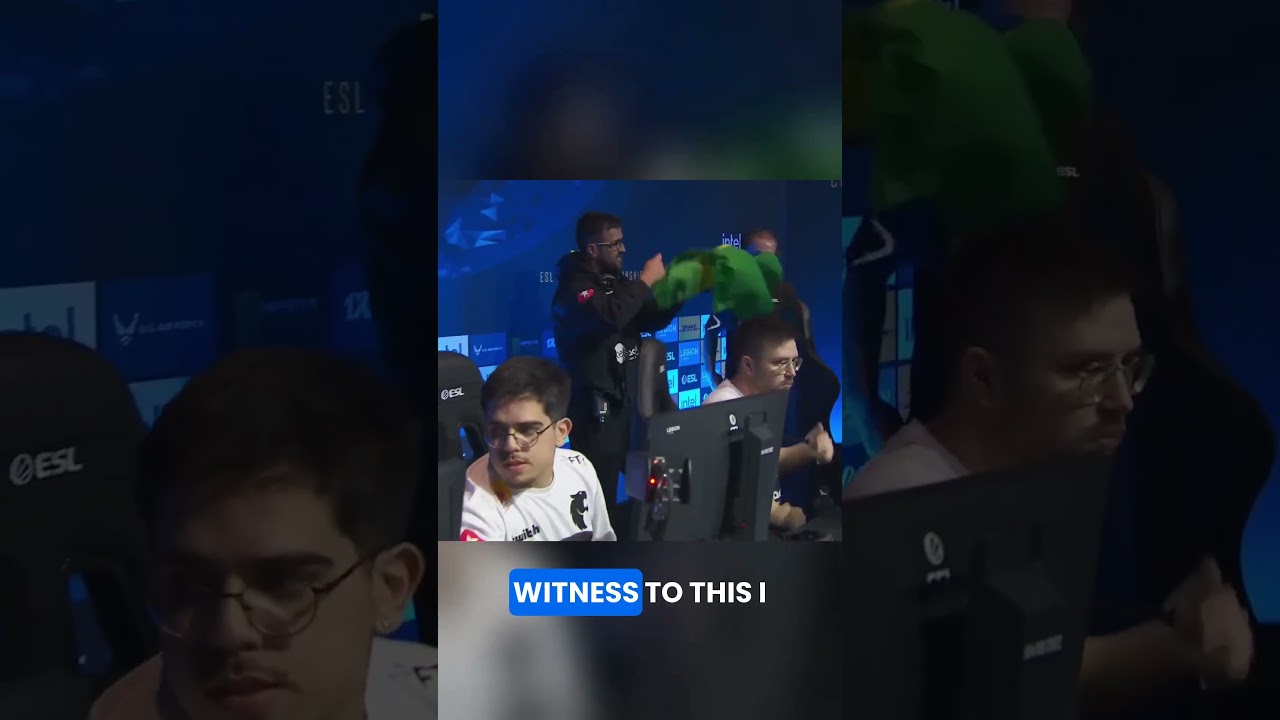 Furia's crowd support!