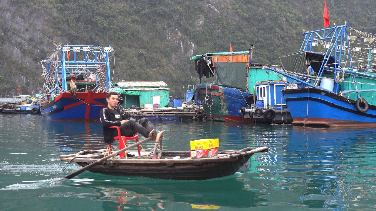 2026-02 - Floating village, Halong Bay