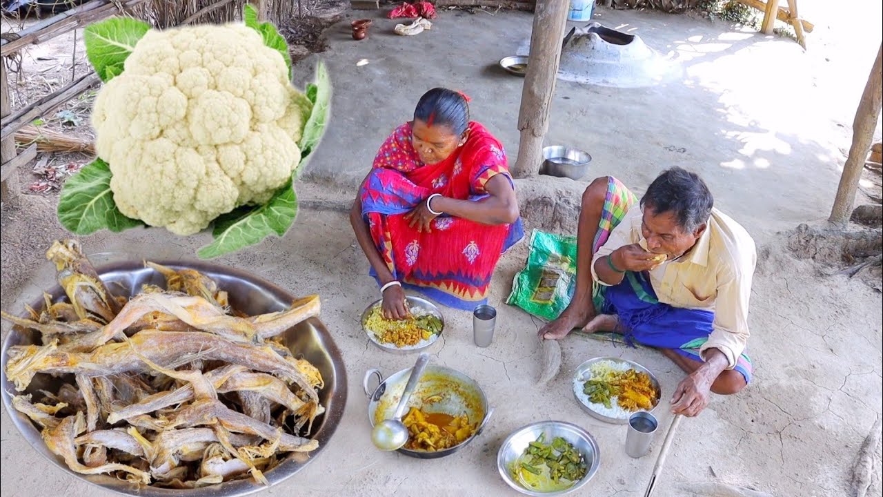 CAULIFLOWER recipe with DRY FISH and sim vaji recipe cooking & eating by santali tribe old couple
