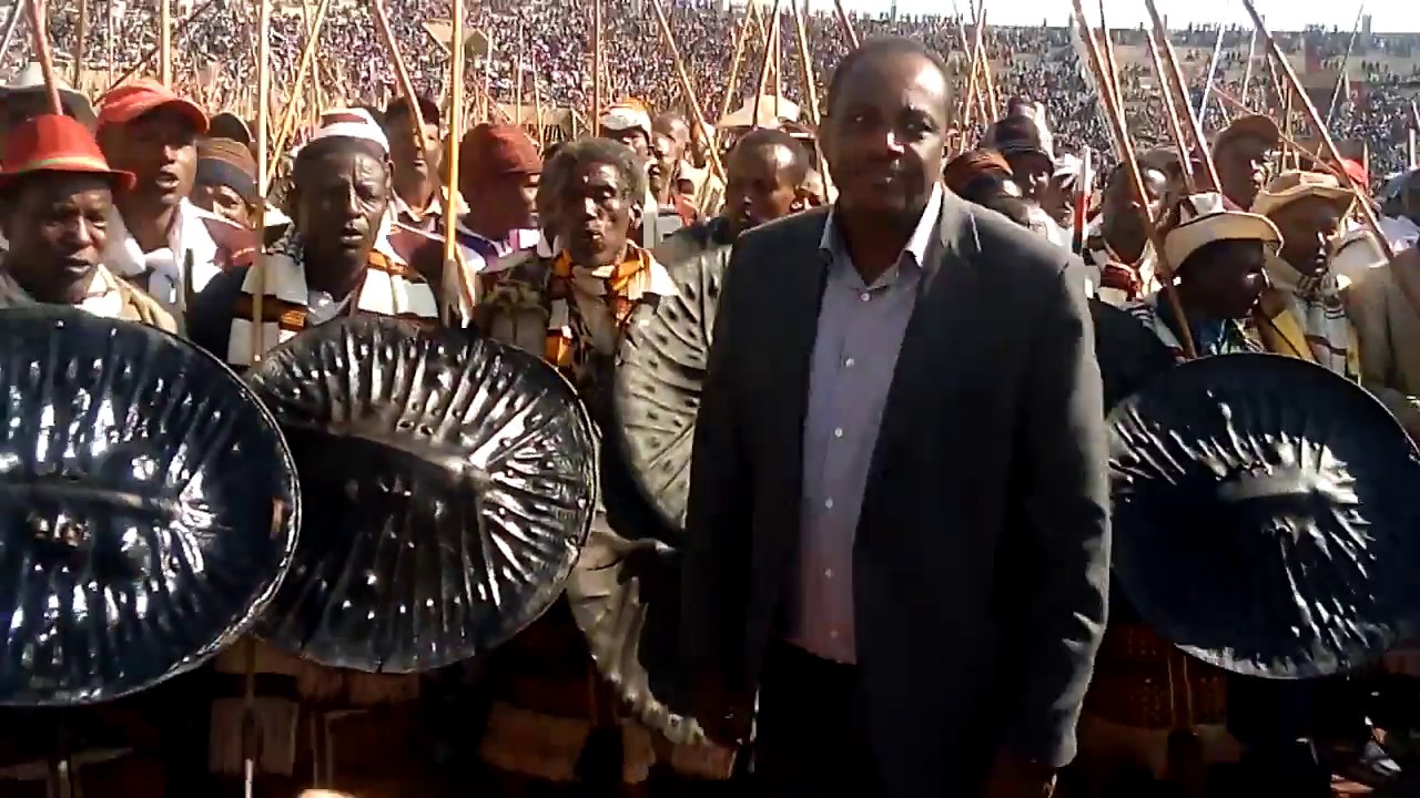 Former Minister Shifera Shugute dance cultural catela ceremony1
