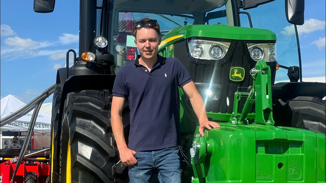 DAY AT THE COUNTY SHOW BUYING A NEW TRACTOR FENDT VS JOHN DEERE! PART 1