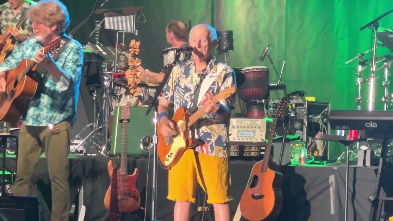 Trying to Reason in Hurricane Season - Jimmy Buffett Live in Key West 2/11/23