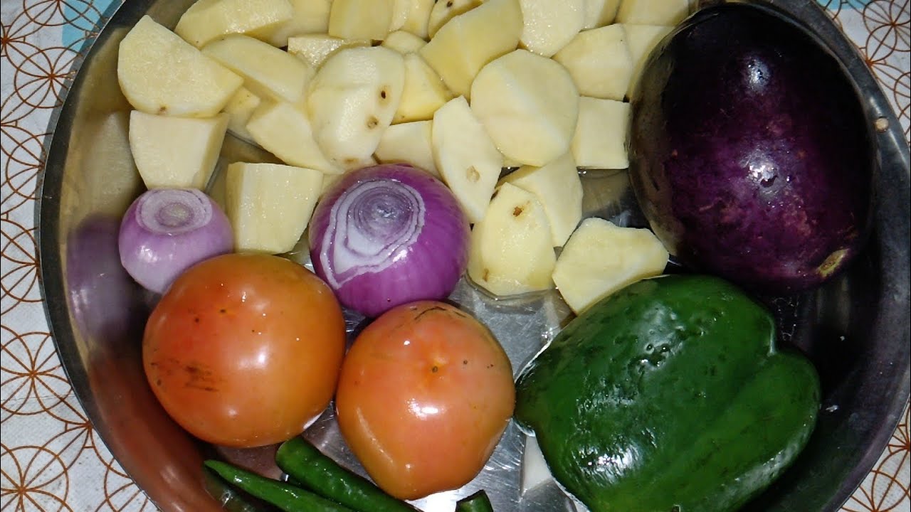 Shimla mirch baigan aalu ki special sabji...