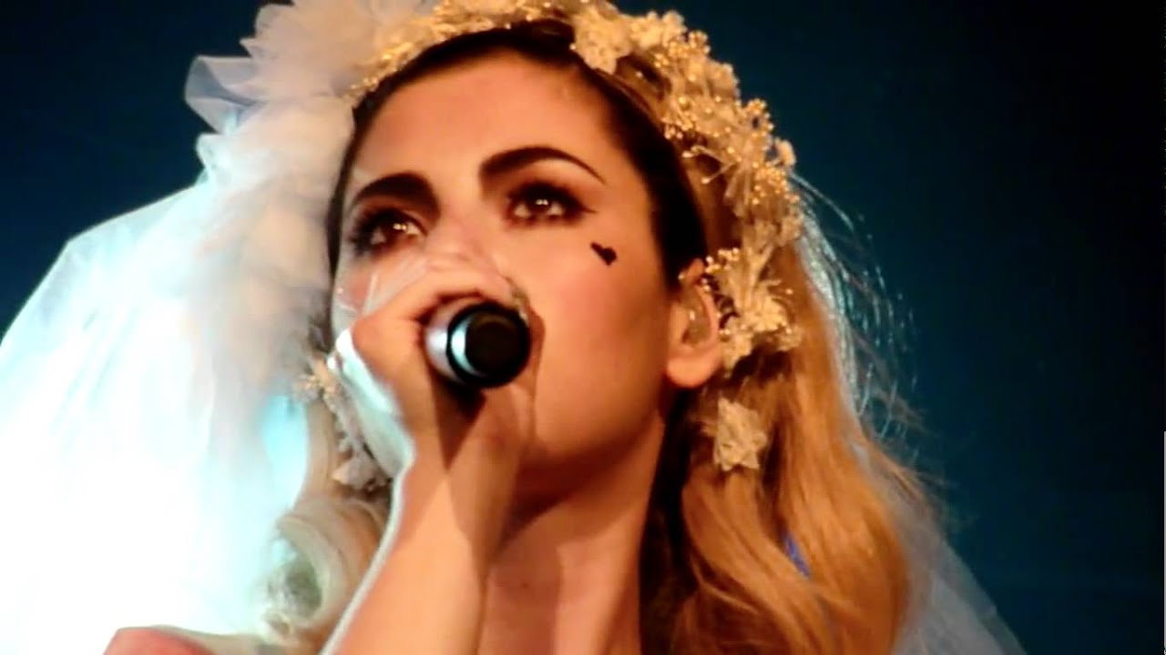 Marina & The Diamonds - Homewrecker (Live) Berlin/Germany