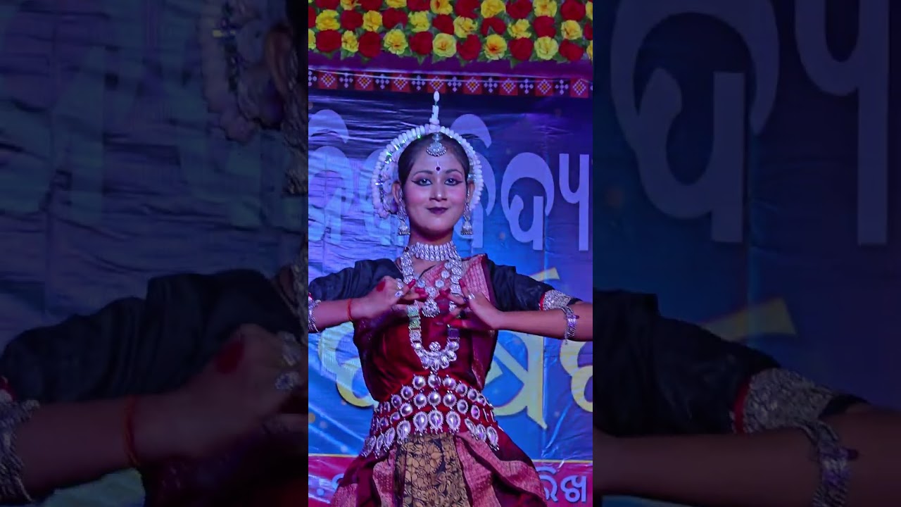 ଅଂଶୀୟା ଷଡ଼ଙ୍ଗୀଙ୍କ ଦ୍ଵାରା ଓଡ଼ିଶୀ ନୃତ୍ୟ ପରିବେଷଣ ।