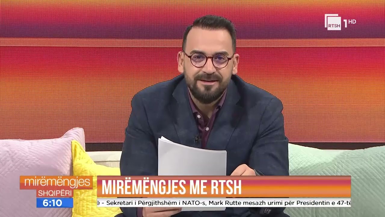 Florian Agalliu interpreton poezin&euml; e Ismail Kadares&euml; n&euml; Mir&euml;m&euml;ngjes Shqip&euml;ri