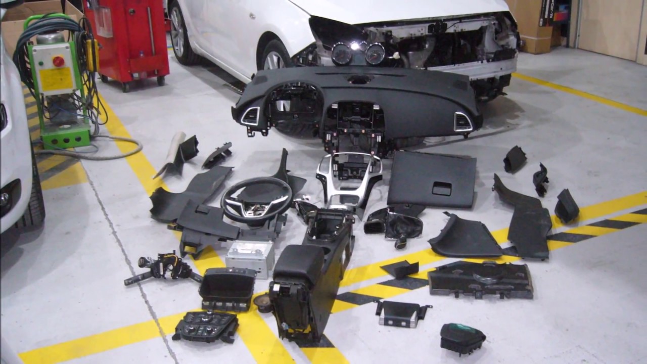 Sustituir Airbag y Salpicadero Opel Astra J / Replacement Airbag and dashboard Opel Astra J