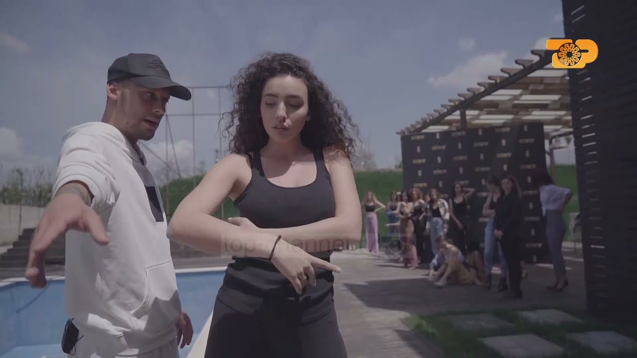 Graciano b&euml;n p&euml;r uj&euml; t&euml; ftoht&euml; vajzat n&euml; provat e She&rsquo;s on top:&ldquo;Jeni skandal..&rdquo;&ldquo;E Diell&rdquo;,09Maj 2021