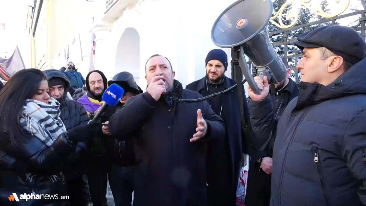 Армянская Диаспора Москвы провела акцию в поддержку Католикоса и ААЦ