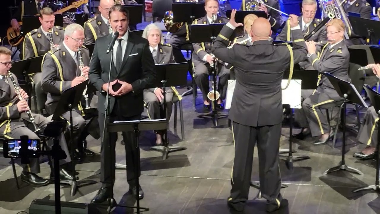 Tvoja zemlja - (A. Kabiljo / D. Britvić)    Đani Stipaničev & Simfonijski puhački orkestar OSRH