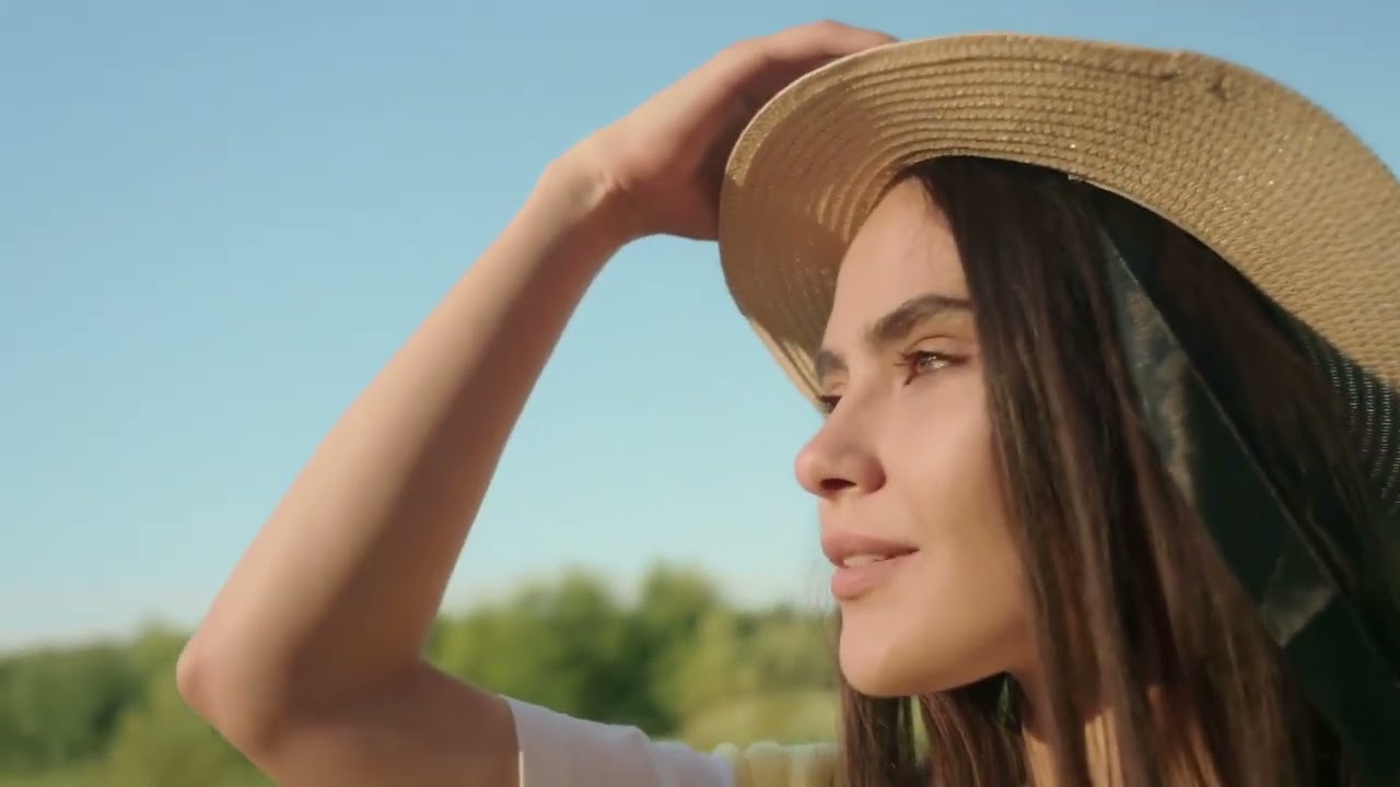 DeDanny feat. Mary - E ora doua