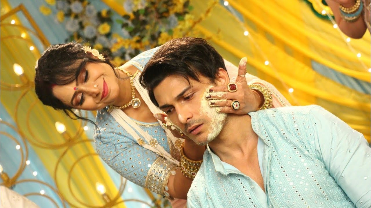 Utkarsh's Birthday on the set of #rangbaazidilonki #ranbir #shivangi #pushpa #bts 