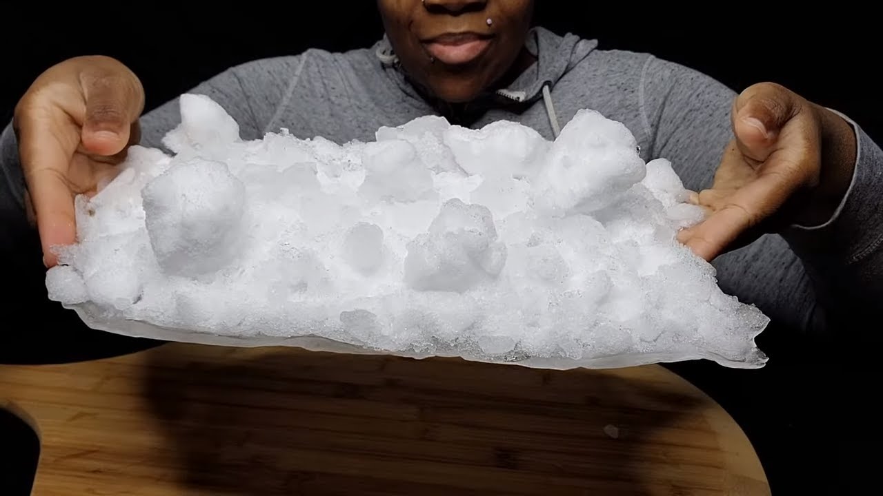 PIZZA TOPPED WITH VARIETY OF SOFT POWDERED ICE AND SONIC ICE #iceeating #asmr #asmrice