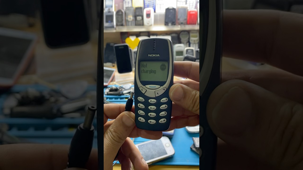 Nokia 3310 not charging ❗️#nokia #mobile #retro #nostalgia #tech #reels