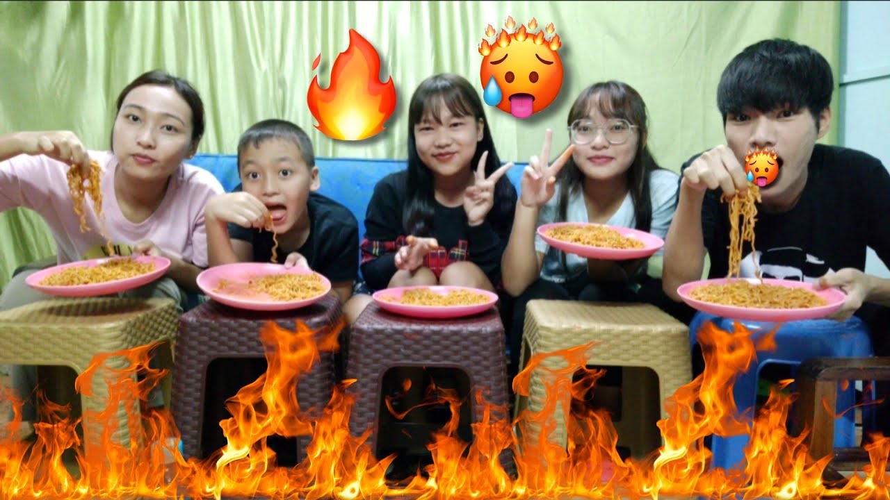 Spicy Noodles Challenge 🥵🔥🔥 Kut a bar tur🤣🤣🤣
