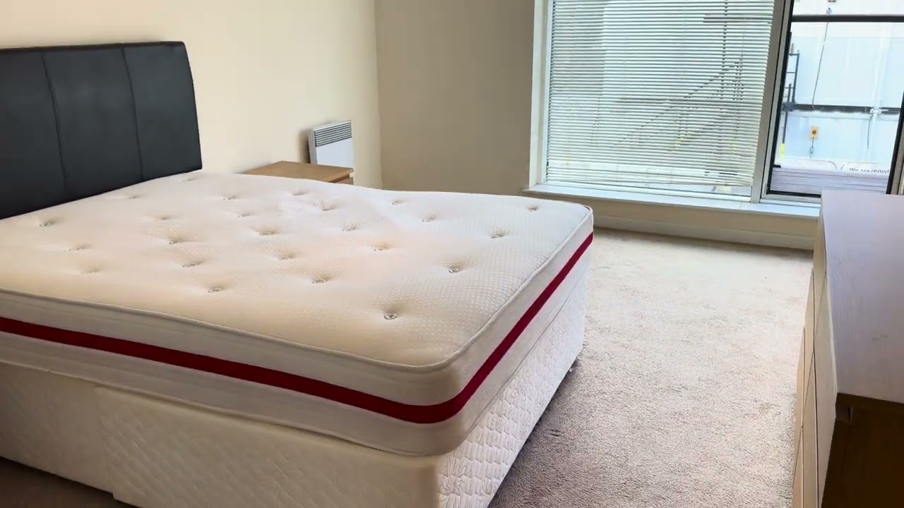 One bedroom one bathroom first floor apartment, ￼ boardwalk place with parking.  24hrs Concierge E14