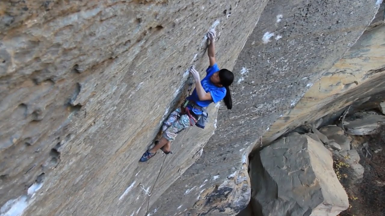 Ashima Shiraishi Climbs Lucifer 14c and Southern Smoke 14c at the Red River Gorge