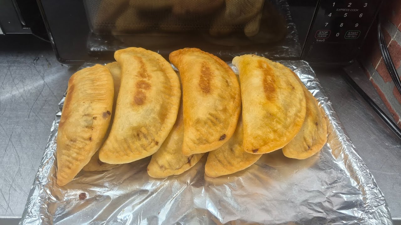 comida mexicana preparada con mucho amor delicioso Guizado de Empanadas mix ♥️ m.v