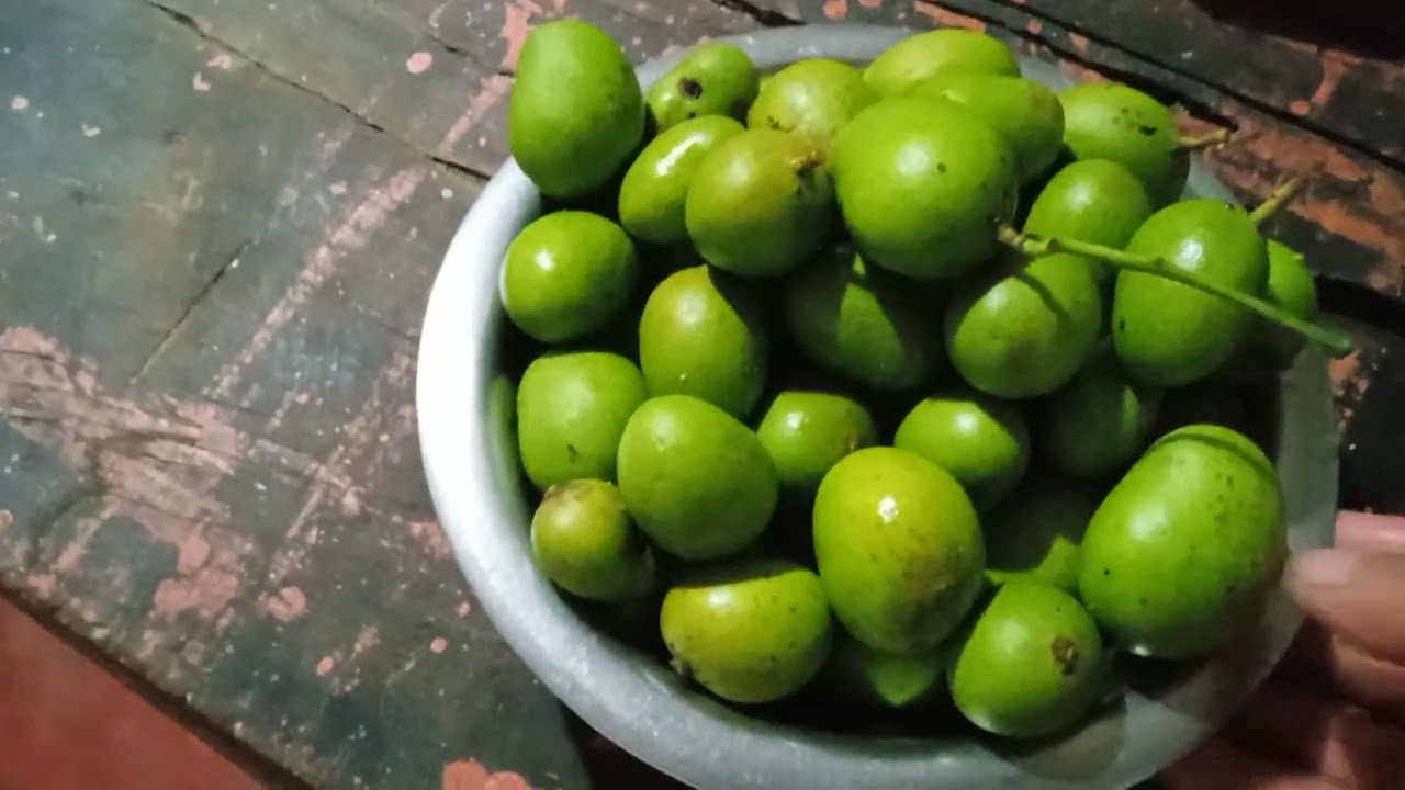 #😋 ഇന്ന് കുറച്ചു നാടൻ മാങ്ങ കിട്ടി#food😋