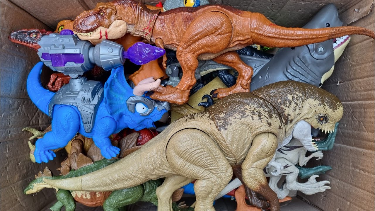 Hunting Megalodon Shark, Distortus Rex, Triceratops, T-Rex, Mosasaurus, Velociraptor And More