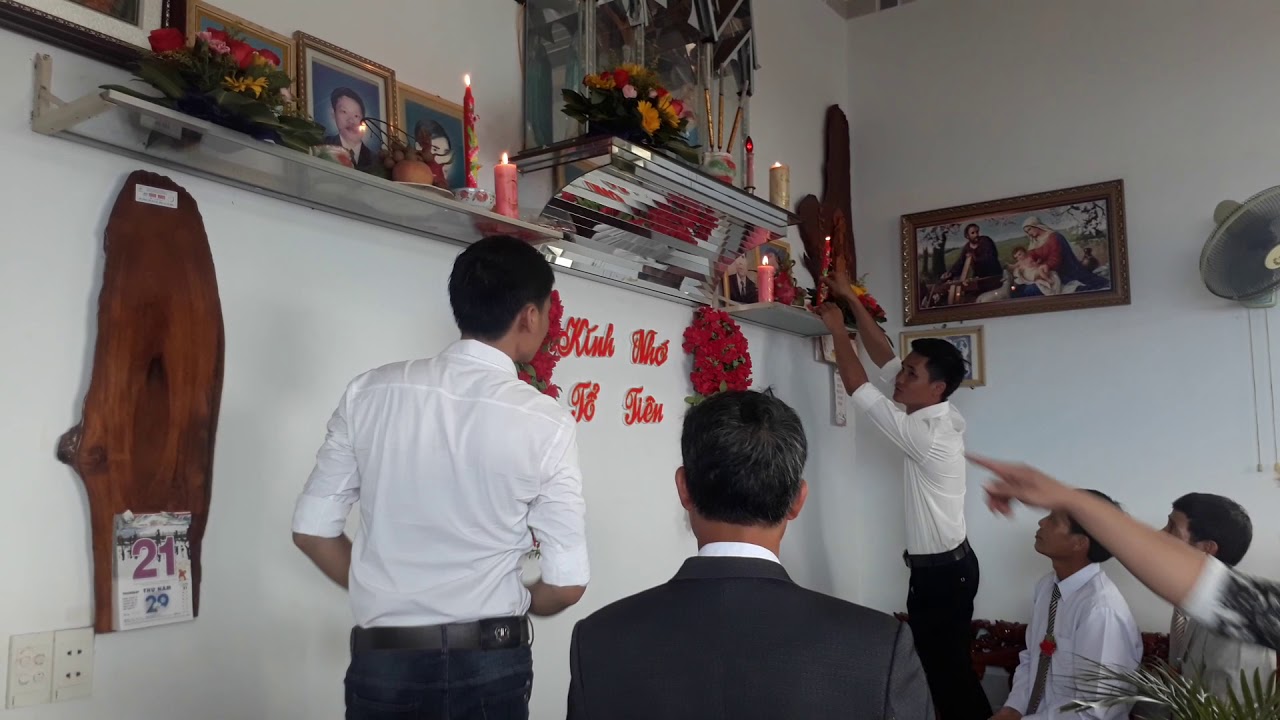 Lễ gia tiên theo nghi thức của đạo công giáo .