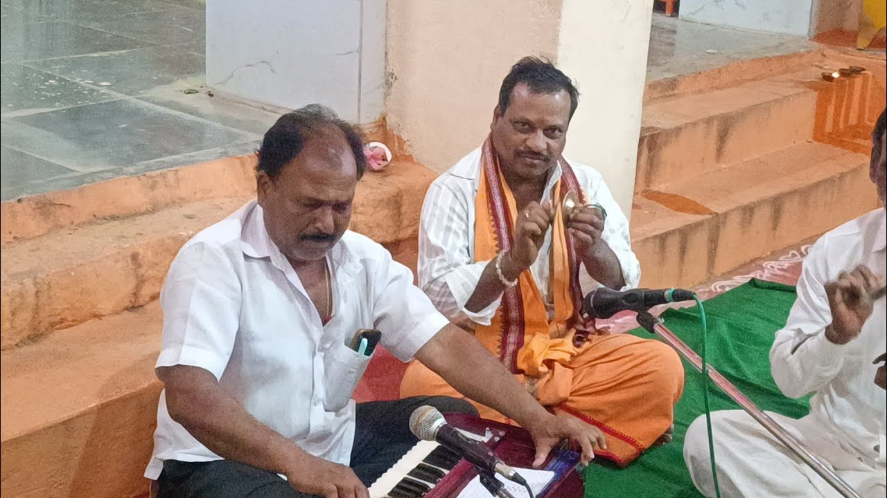 ಮಹಾ ಶಿವರಾತ್ರಿ ಜಾಗರಣೆ ನಿಮಿತ್ಯ ವಿಶೇಷ ಭಜನೆ. ವೀರಭದ್ರೇಶ್ವರ ಸ್ವಾಮಿ ದೇವಸ್ಥಾನ ಗುರುಮಠಕಲ್