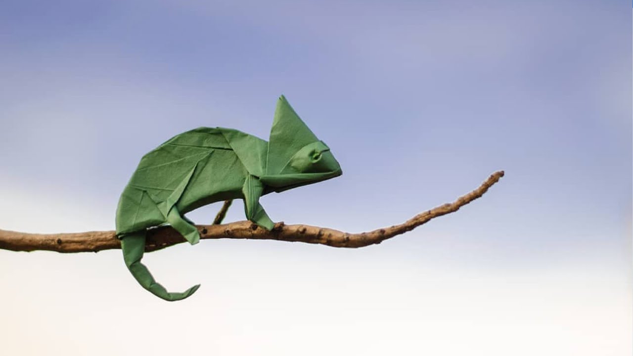 Origami Chameleon by Wonseon Seo (Red Paper)
