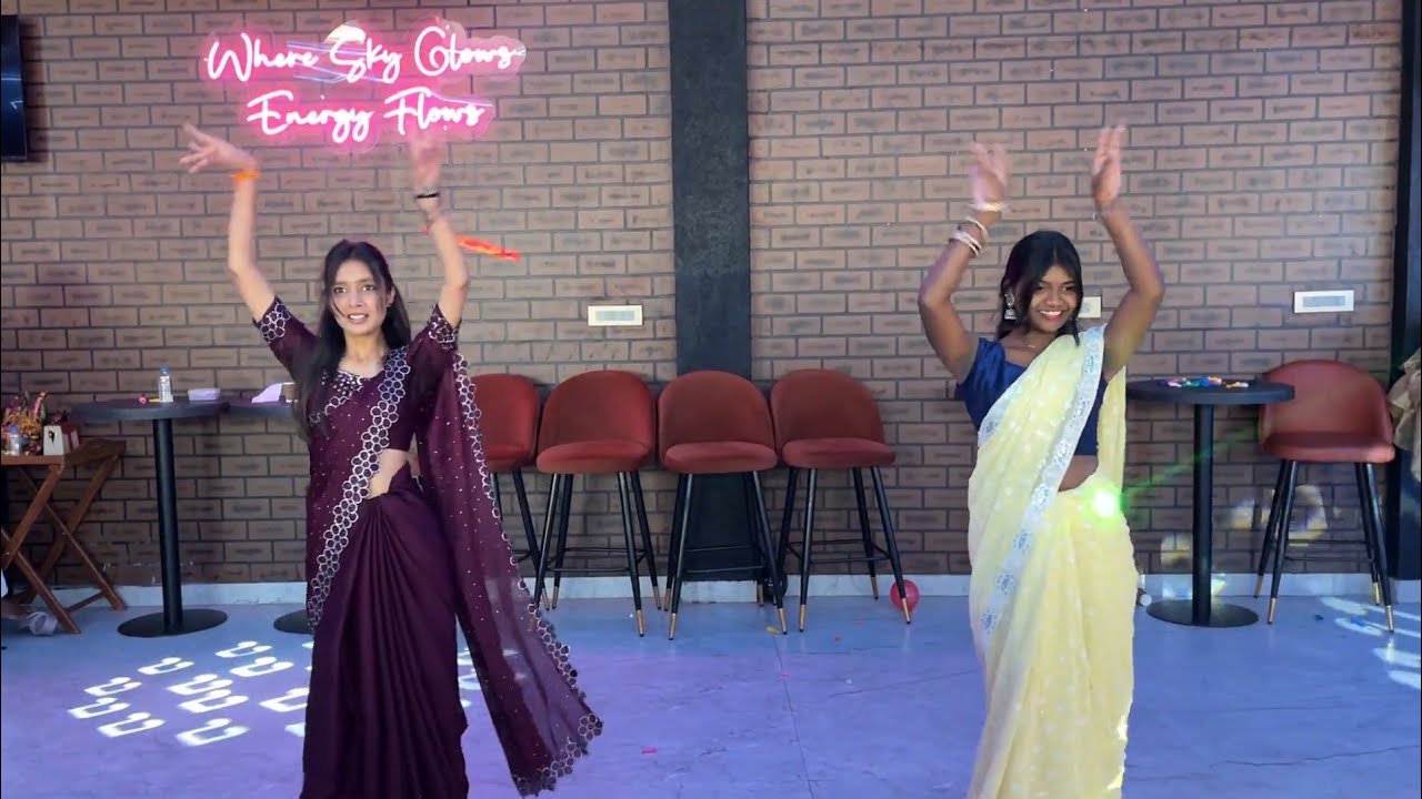 Fresher party dance 🔥🤌|two girls rocked|bollywood songs ✨ #music #dance #bollywood #college 