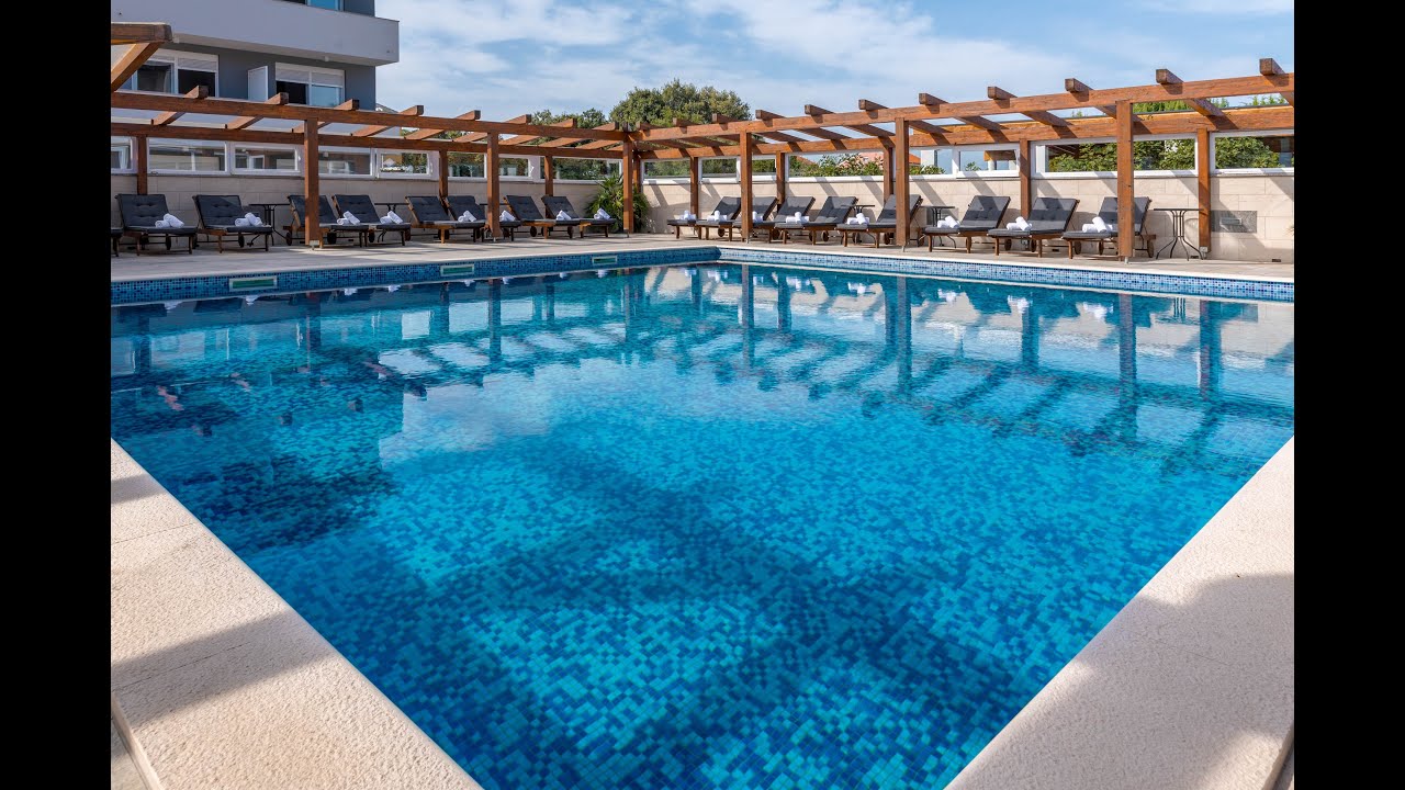 Aparthotel Plat 2023