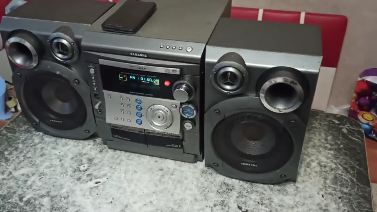 Музыкальный центр Samsung MAX-ZS530 с колонками
