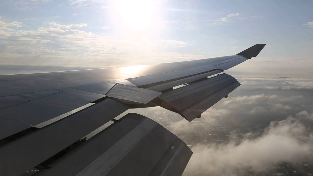 Qantas Boeing 747 Landing - Brisbane (QF 52)