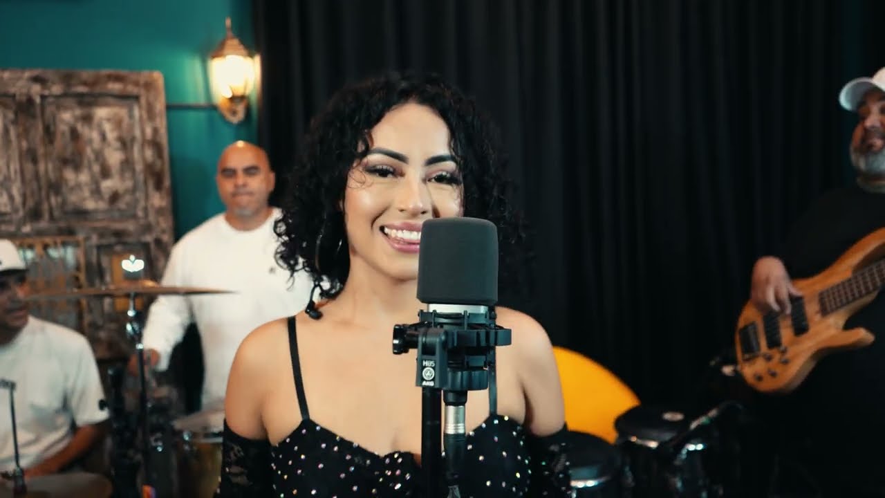 La Llamada De Mi Ex Live Session  (que chucha quieres )  Amy Sahalt La mujer Del reparto